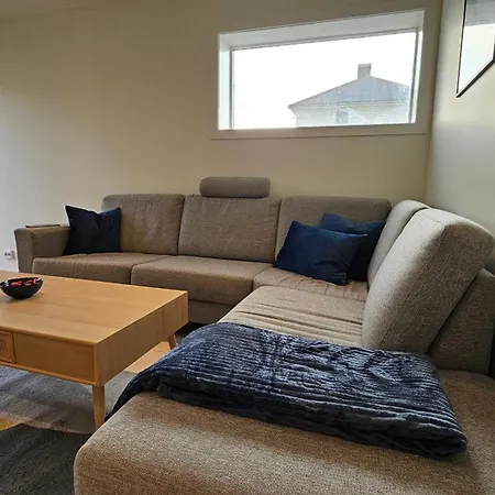 Aalesund Holiday 4 Bedroom Appartement *