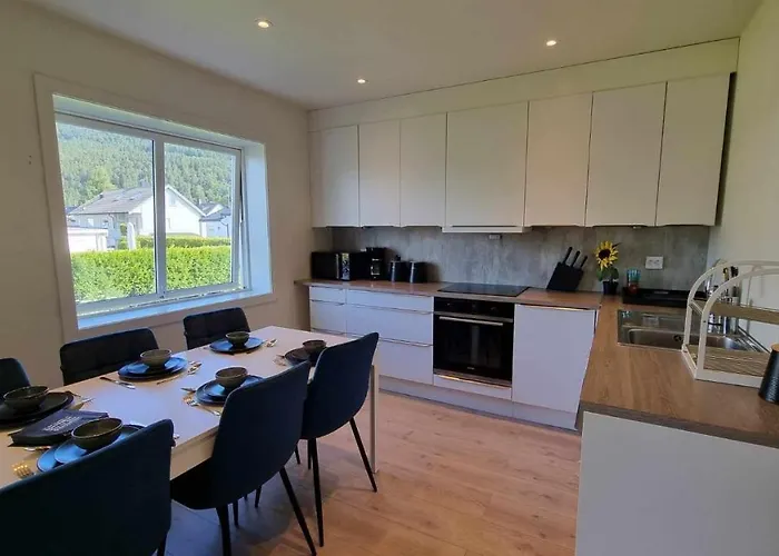 Appartement Aalesund Holiday 4 Bedroom